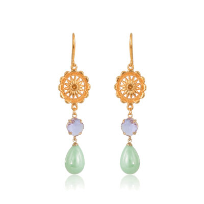 Elegant and chic pair of earrings with star flower, lilac crystal and mint pearl drop. Made of 24K gold-plated brass, this is a beautiful piece that you can wear for any casual or formal occasion.